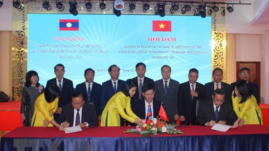 Vietnamese, Lao localities strengthen ties